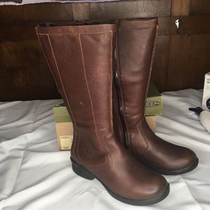 Keen Tyretread Zip Waterproof Knee High Boots 9